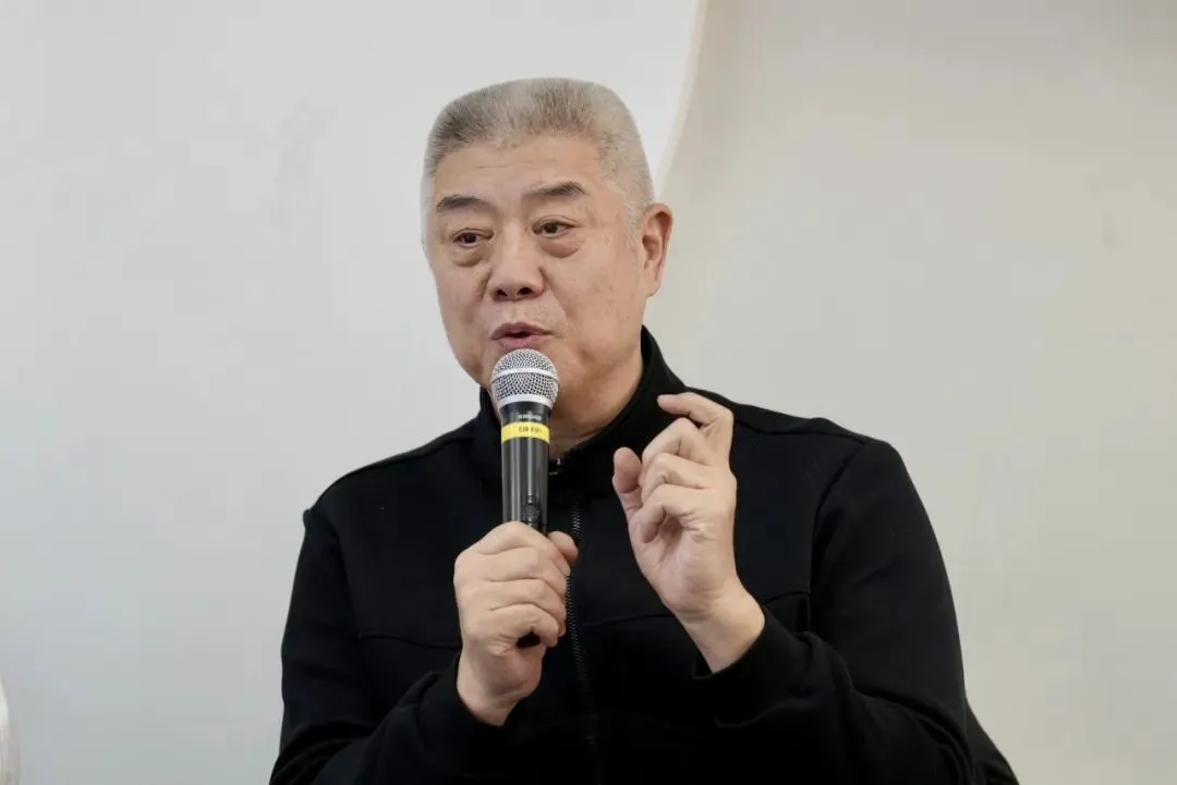 刻苦训练篮球时如何避免受伤的建议_1